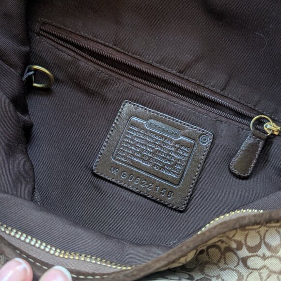 Coach Vintage Soho Signature Hobo Bag - Picture 10 of 13